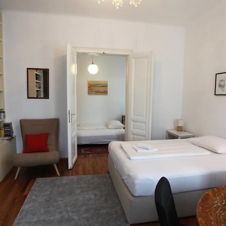 Casa Nostra - Ausgefallene Wohnung Am Augarten Vienne Extérieur photo