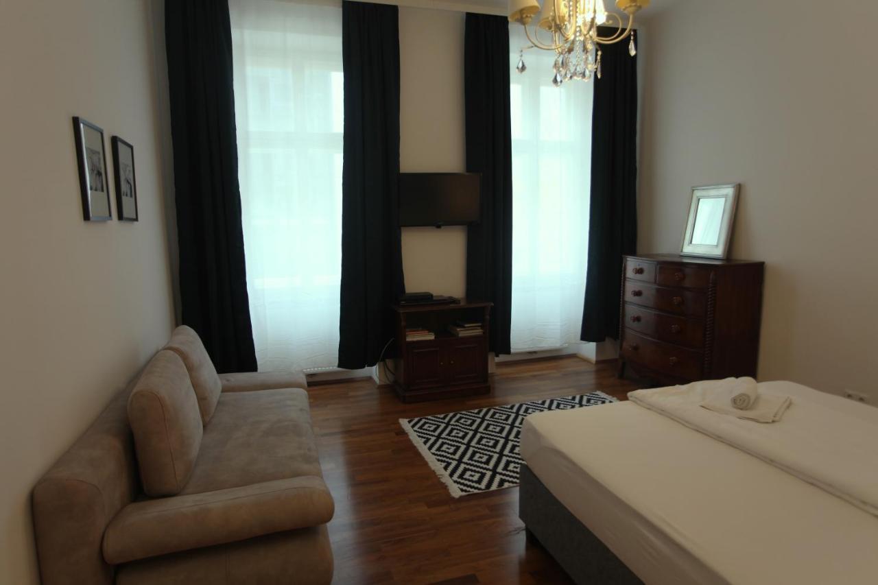 Casa Nostra - Ausgefallene Wohnung Am Augarten Vienne Extérieur photo