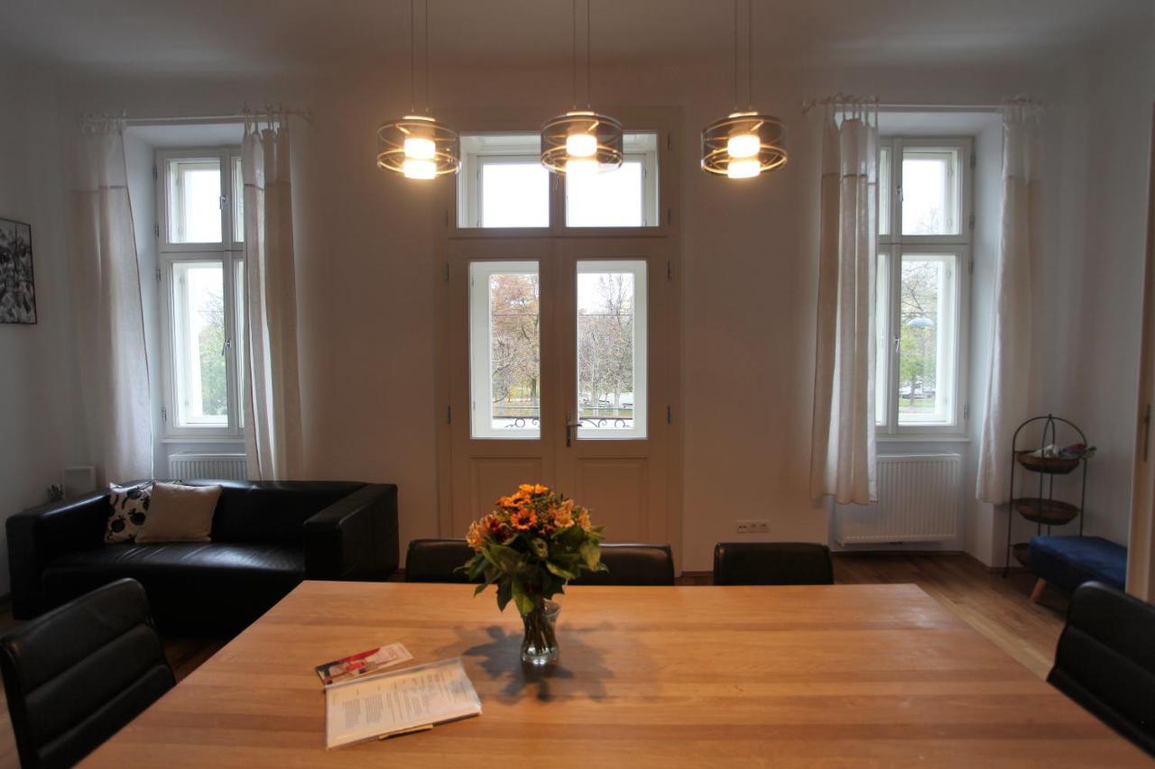 Casa Nostra - Ausgefallene Wohnung Am Augarten Vienne Extérieur photo