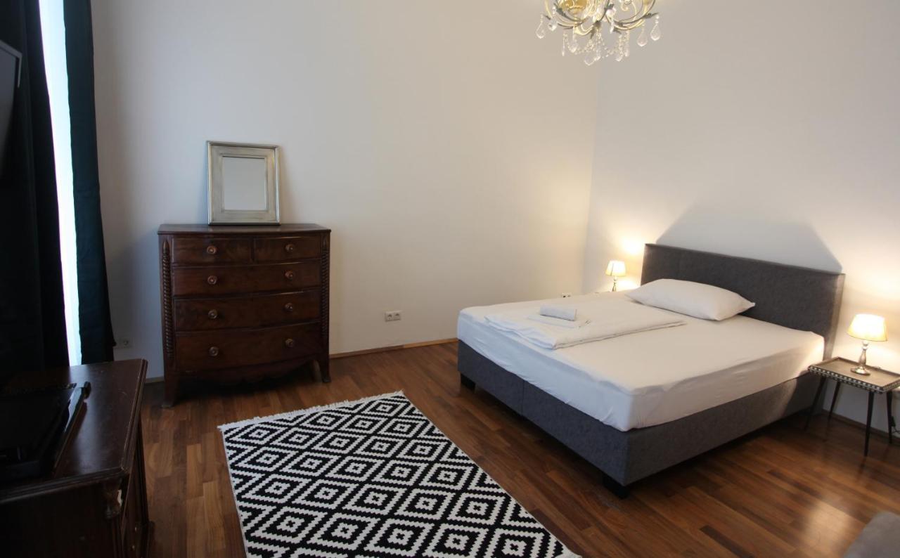 Casa Nostra - Ausgefallene Wohnung Am Augarten Vienne Extérieur photo